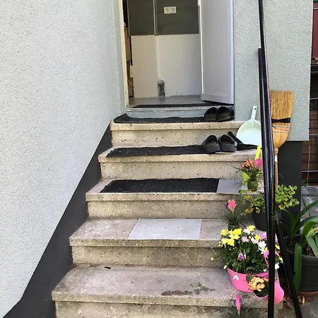 Jolie Bei Kassel Eiterhagen